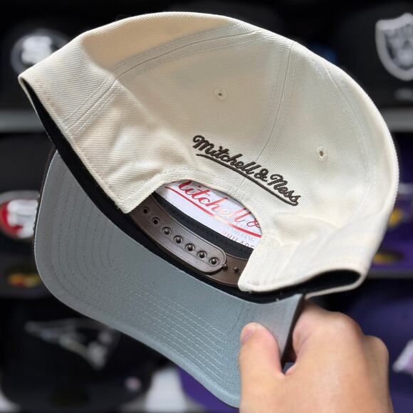 Los Angeles Lakers A-Frame Mitchell & Ness Snapback Creme/Brown - Picture 4 of 4